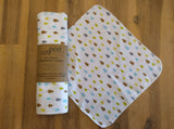 Odd Pod Kitchen Unpaper towel, made from 100% cotton flannel in white fabric with lovely colourful raindrops. Comes in pack of 8.